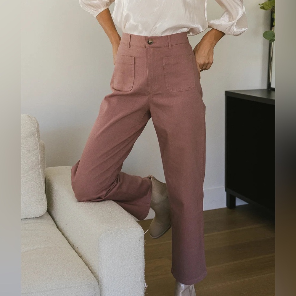 MAGNOLIA STRAIGHT LEG PANTS IN MAUVE